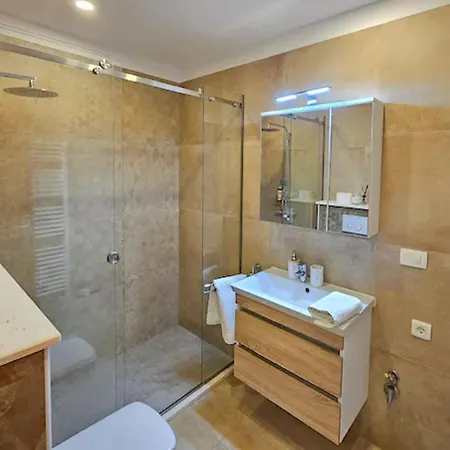 San Giovanni Apartment *